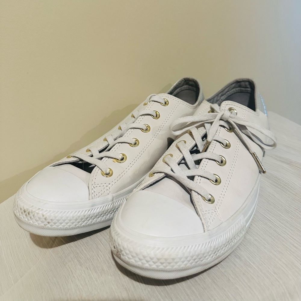 Converse All Star Grey/white Leather Woman’s 10 with box- worn once